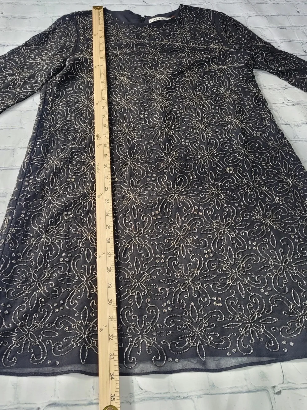 ✅ Alice + Olivia Black Beaded Long Sleeve Mini Dress size 6
